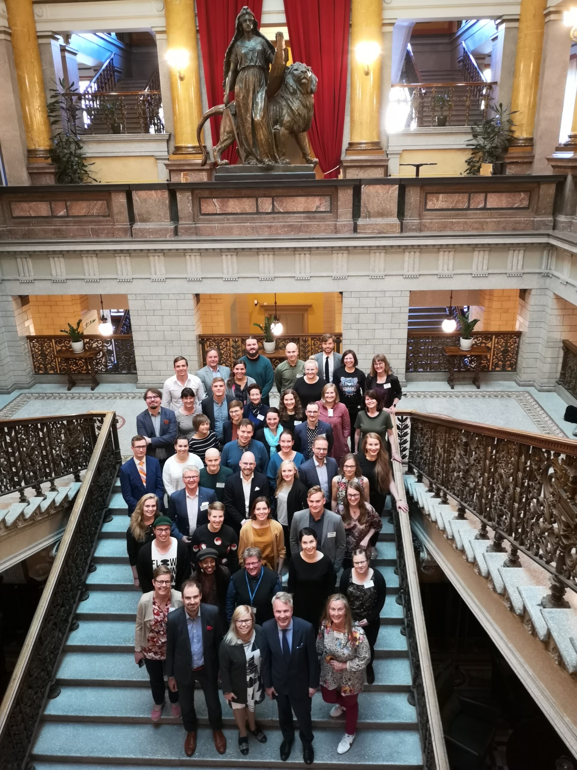 vihreÃ¤t hallitusneuvottelijat SÃ¤Ã¤tytalolla